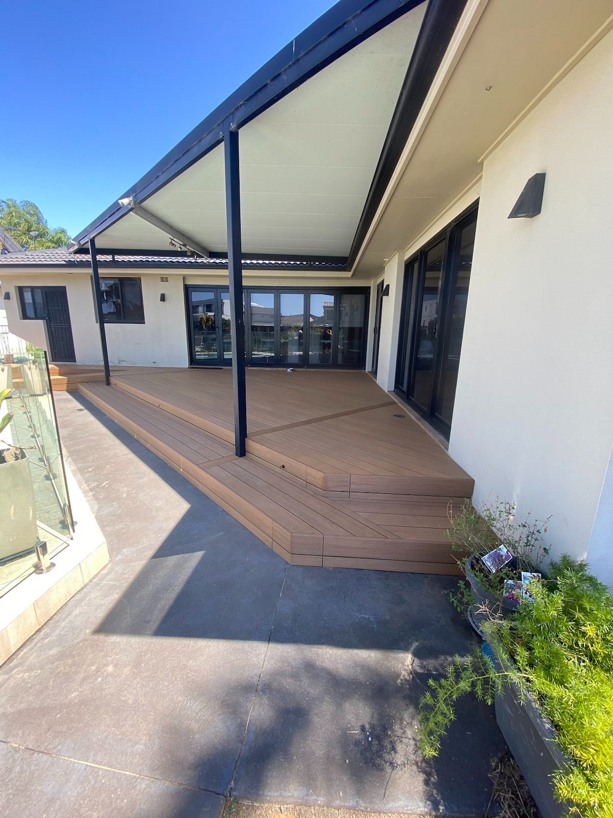 https://sydneymetrodecking.com.au/wp-content/uploads/2023/12/398573128_802570125212385_4382283039363490147_n.jpg