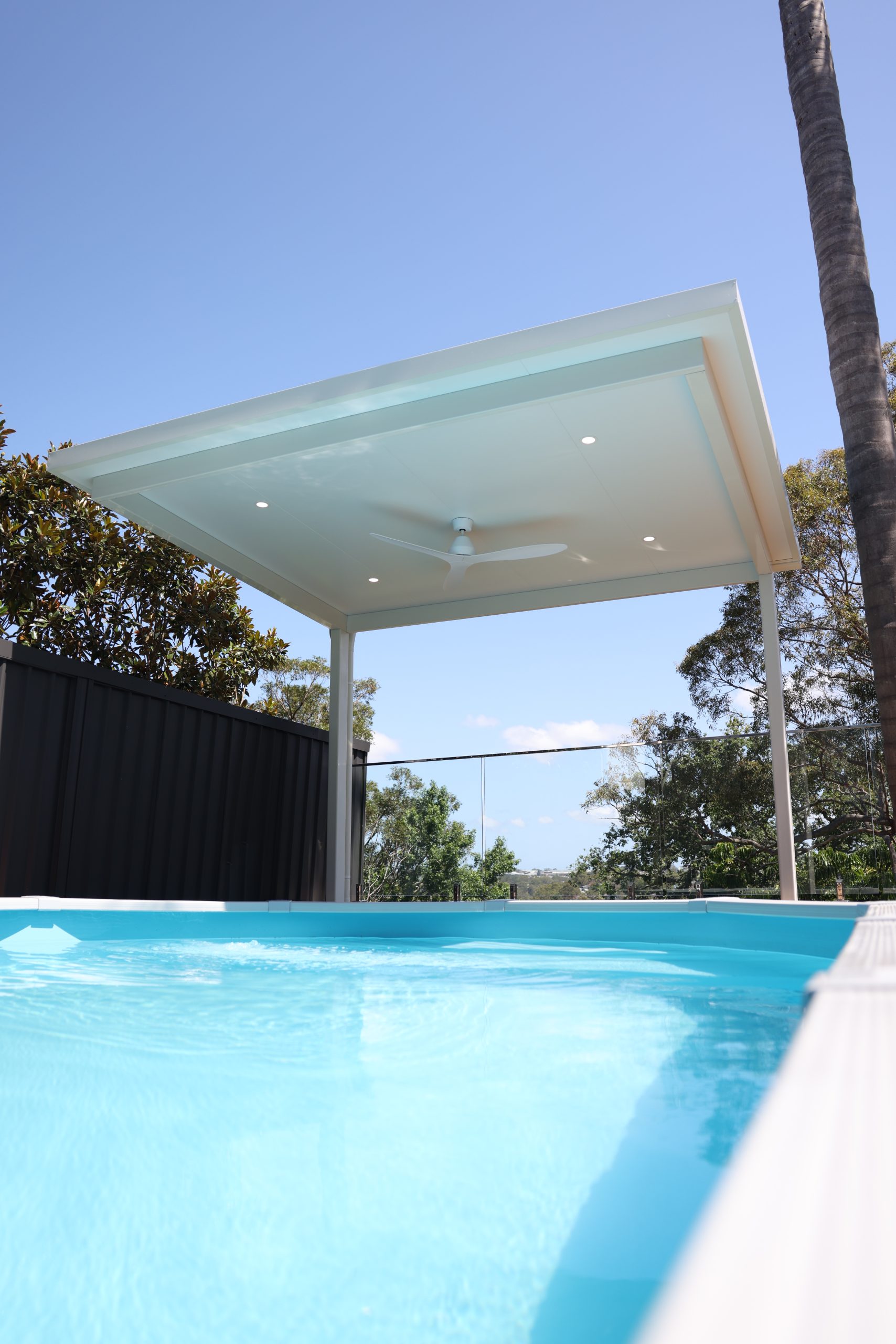 Sydney-Metro-Decking-Luxe-Cantilever-Oyster-Bay