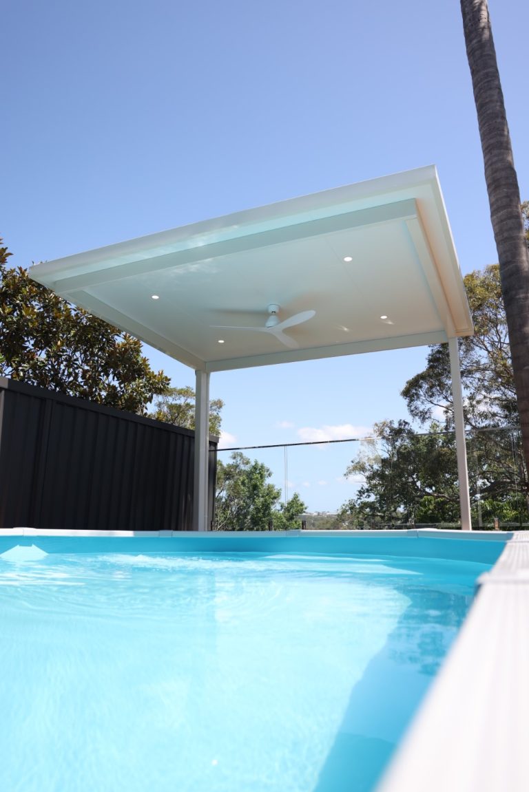 Luxe Cantilever pergola beside a pool