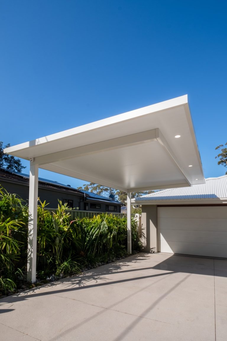 Luxe Cantilever carport with two posts